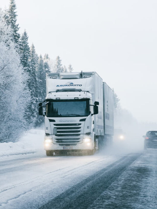 winter-truck-driving-1